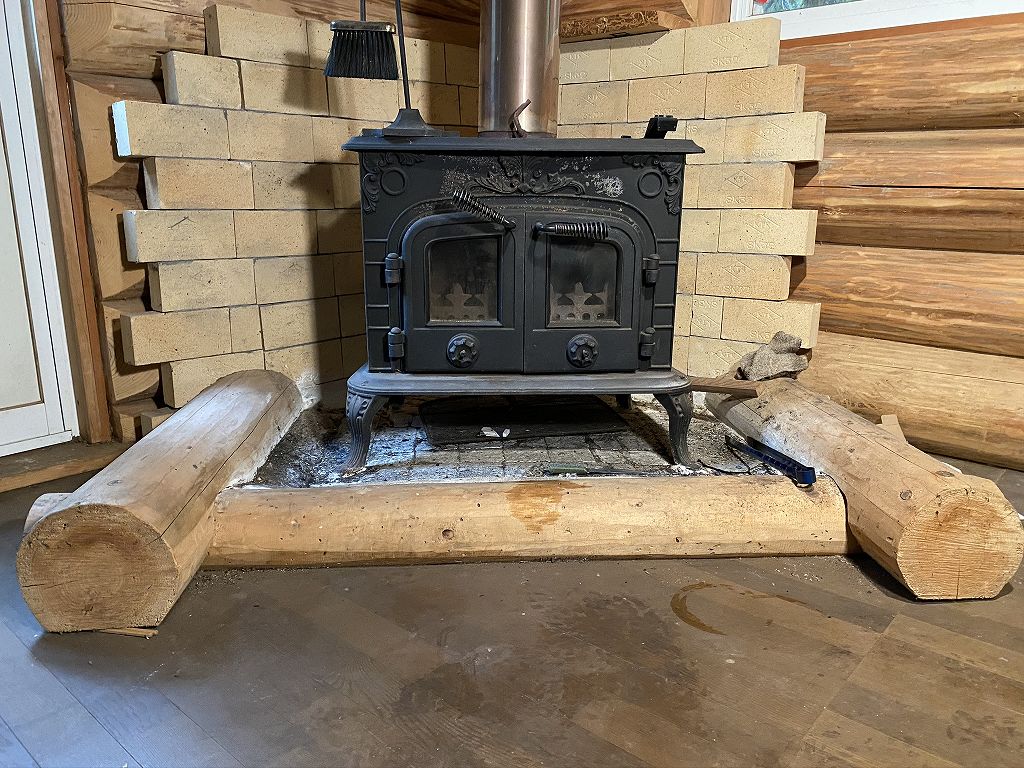 ログハウス　暖炉