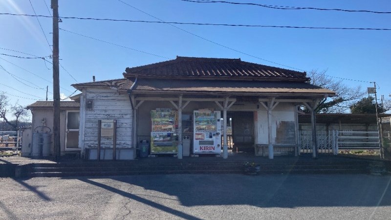 山林の最寄り駅