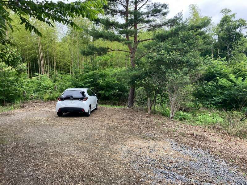 山林内駐車位置